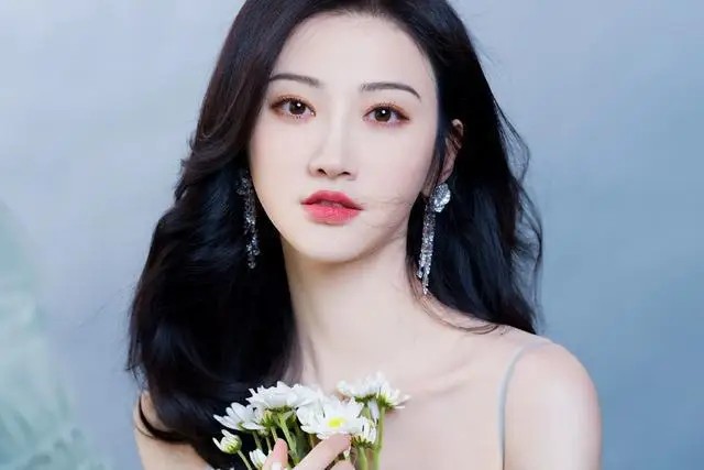华表奖座位图:解码娱乐圈的生存密码