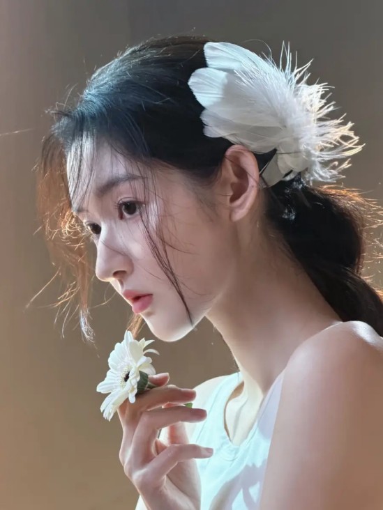 曹璐与王敬轩对谈“三无歌手” 《乱“室”英雄》专业解决收纳痛点