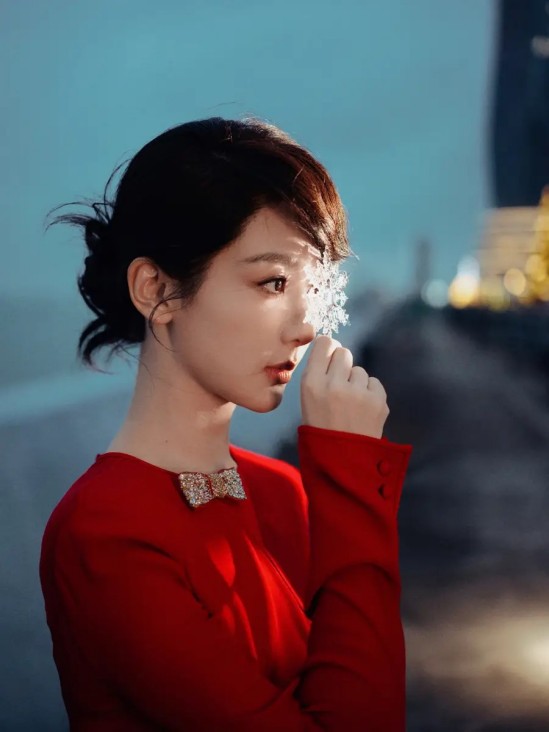 海伦·米伦荣膺金球终身成就奖：把奖杯当“人生回响”，笑谈“追思会”太热闹