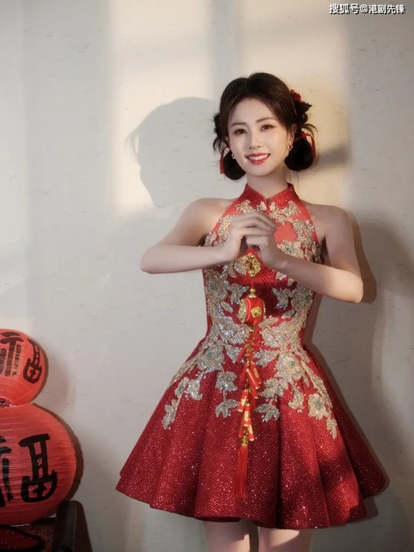 登上热搜，萧亚轩前男友黄皓官宣二胎，两年内实现儿女双全