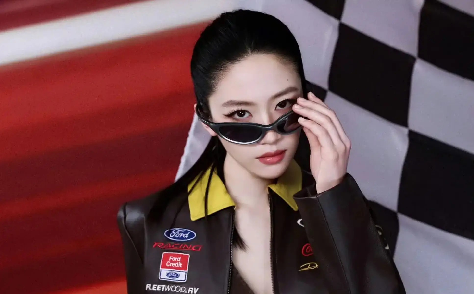 去分拣中心看了半天，我被干沉默了